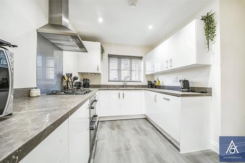 67 Field View, Brackley, NN13 6BL