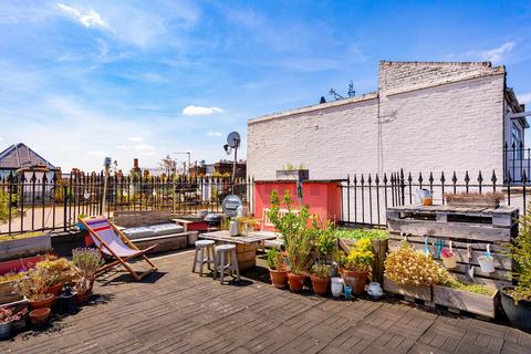 2 bedroom flat for sale, Connaught Mansions, SW9