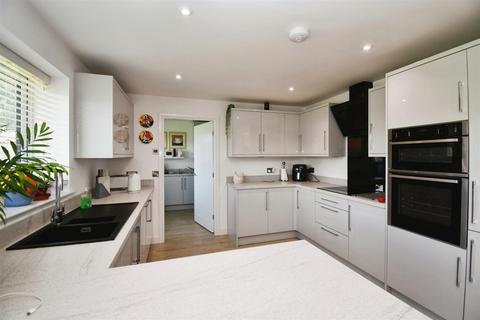 4 Bramble Close, Willerby, Hull, HU10 6FU
