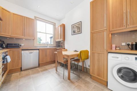 2 bedroom flat for sale, Brading Road, SW2