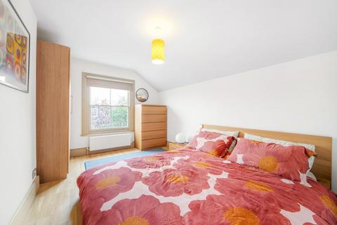 2 bedroom flat for sale, Brading Road, SW2