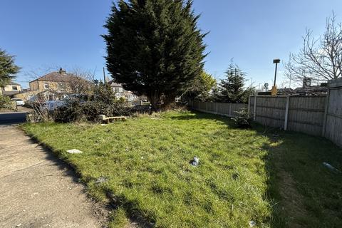 2 bedroom semi-detached house to rent, , Bradford, West Yorkshire, BD3
