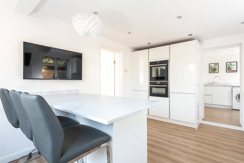 Kitchen/Breakfast Rm