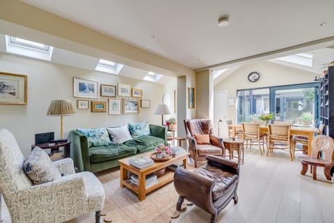 2 bedroom flat for sale, Stephendale Road, Fulham, London