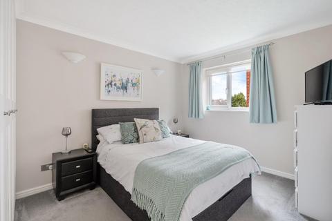 7 Rembrandt Court, Epsom, KT19 0SB