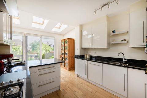 4 bedroom semi-detached house for sale, Wessex Gardens, London, NW11