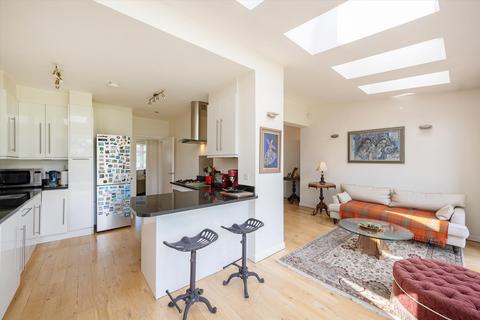 4 bedroom semi-detached house for sale, Wessex Gardens, London, NW11