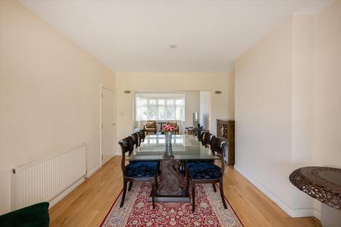 21 Wessex Gardens, London, NW11 9RS