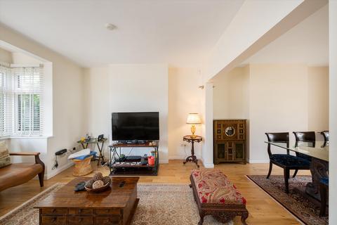 21 Wessex Gardens, London, NW11 9RS