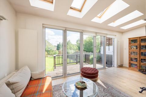 21 Wessex Gardens, London, NW11 9RS