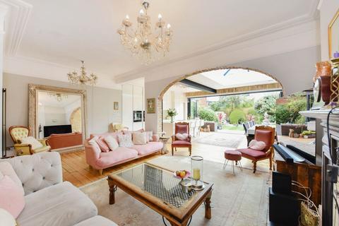 31 Amherst Road, London, W13 8LX