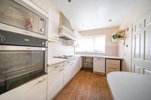 6 Colnebridge Close, Staines, TW18 4RZ