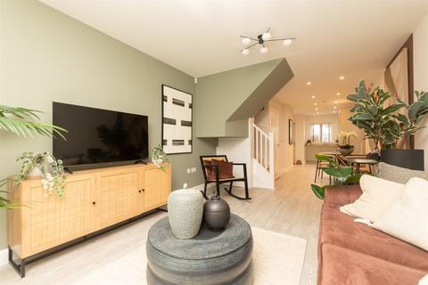 2 bedroom terraced house for sale, Waterside, Warwick Crescent, Rochester, Kent