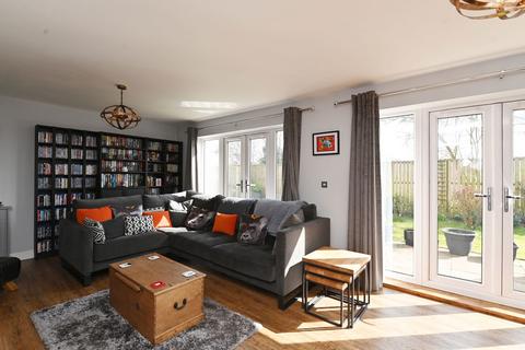 2 Carpenters Yard, Fressingfield, Eye, IP21 5QJ
