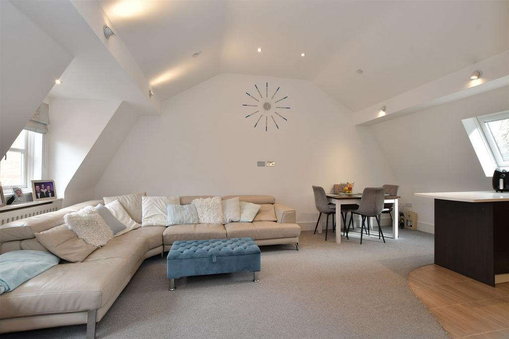 Lounge/Kitchen/Dining Room