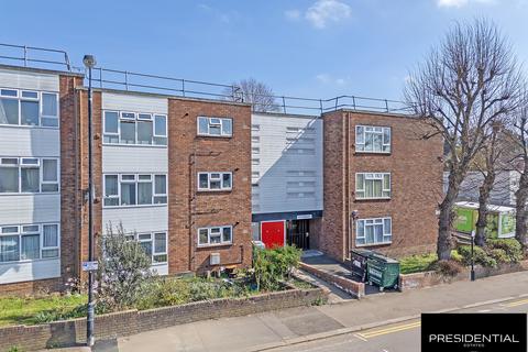 49 Winsbeach, London, E17 3RQ