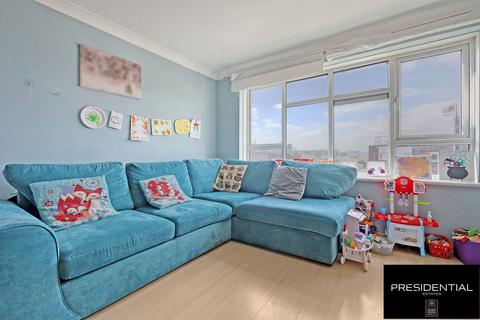 49 Winsbeach, London, E17 3RQ