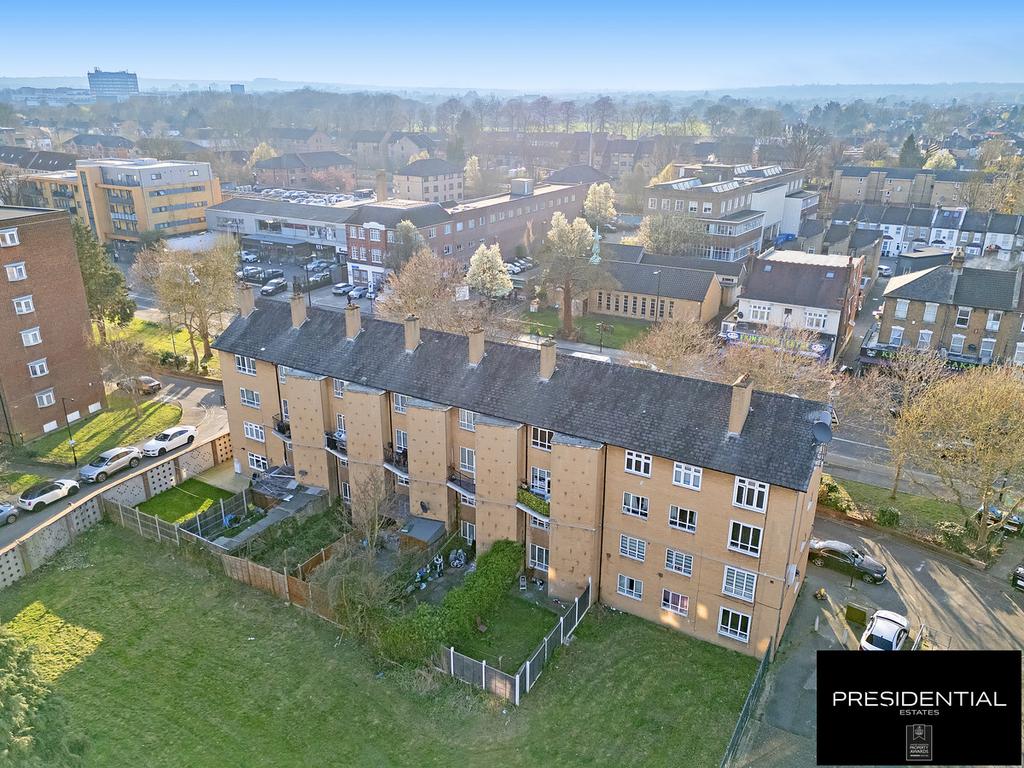 1 Smythe Close Edmonton N9 0tw