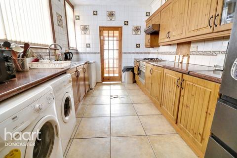 70 Beckett Road, Wheatley, Doncaster, DN2 4AJ