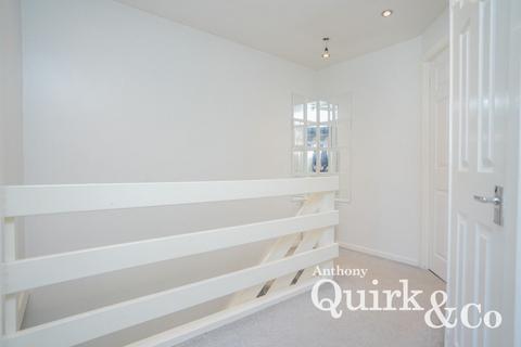 6 South Road, South Ockendon, RM15 6NU