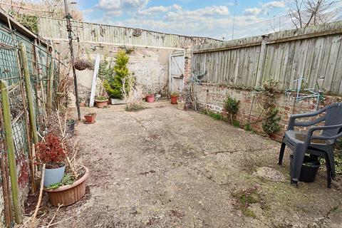 2 bedroom terraced house for sale, Bevan Street West, Lowestoft