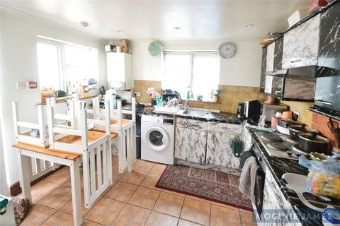 5 bedroom terraced house for sale, South Luton Place, Adamsdown, Cardiff