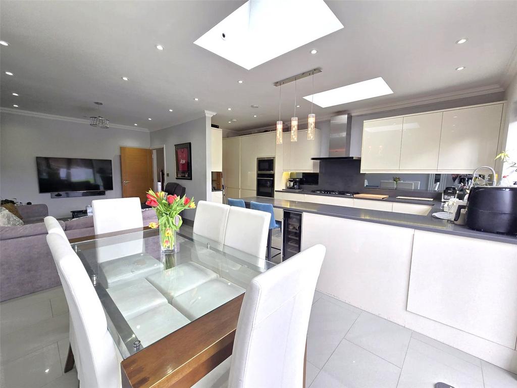 Kitchen & Diner