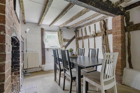 Primrose Cottage High Street, Tilshead, Salisbury, SP3 4RX