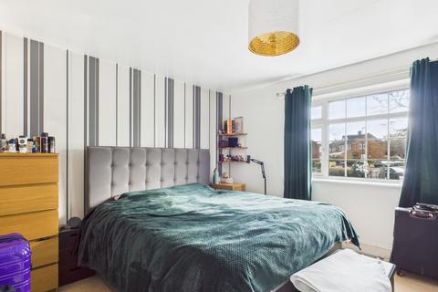 101 Strongbow Crescent, Eltham, London, SE9 1DW