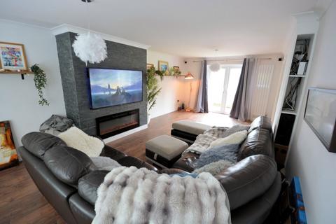 91 Greenhayes, Broadstone, BH18 8LZ