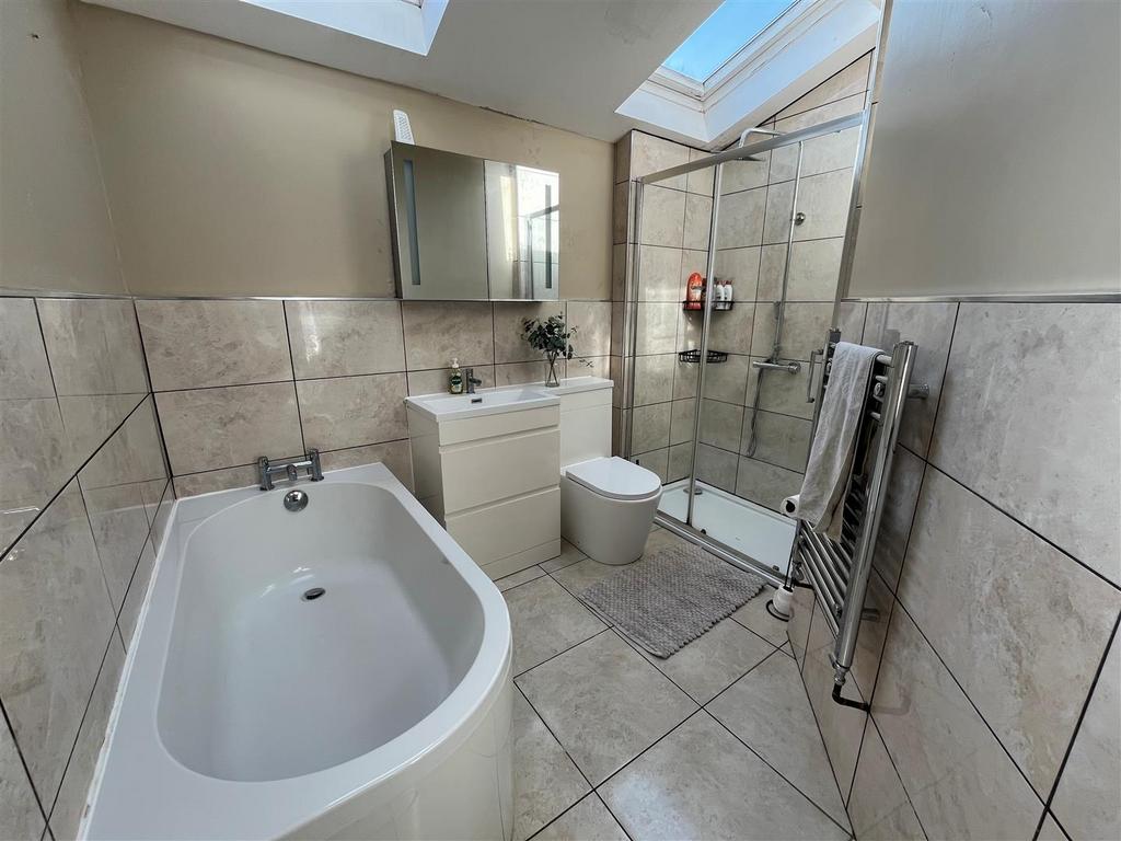 Bathrom.jpg