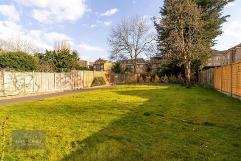 undefined, Leicester Road, Barnet EN5