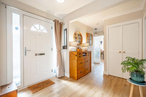 16 Colenhaugh, Stormontfield, Perth, PH2 6DQ