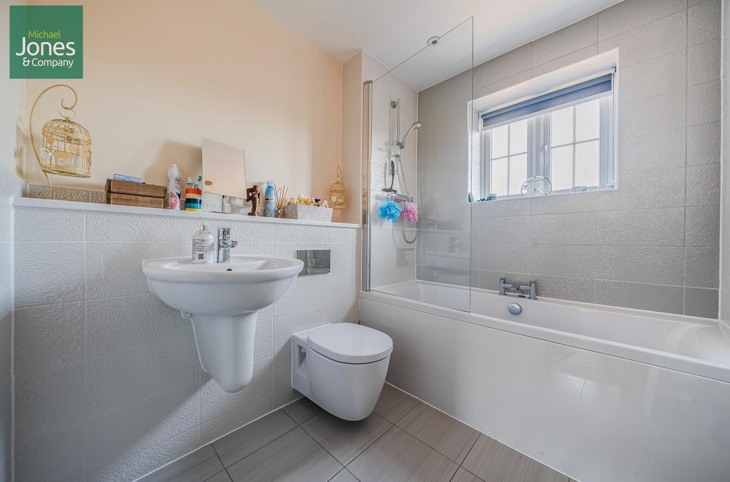 Main Bathroom