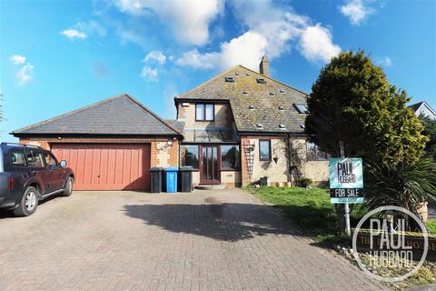 Beach House Cottage Beach Road, Kessingland, Lowestoft, NR33 7RW
