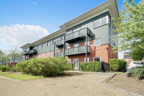4 bedroom townhouse to rent, Wraysbury Drive, West Drayton UB7