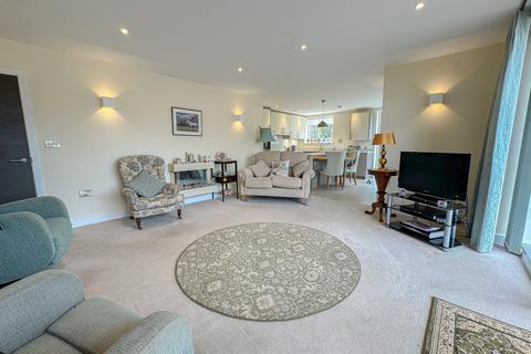 2 bedroom apartment for sale, Holm House,  Hafod Park, Hafod Road, Hereford, HR1