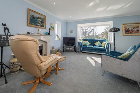 3 bedroom detached bungalow for sale, Tall Trees, Hessle HU13