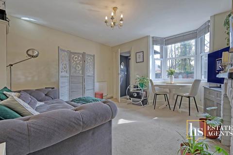 1 bedroom flat for sale, Warley Hill, Brentwood CM14