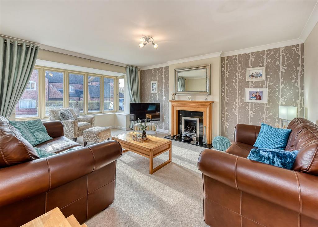 32 Post Office Road-living.jpg