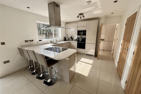 3 Clos Y Gat, Gorslas, Llanelli, SA14 7LX