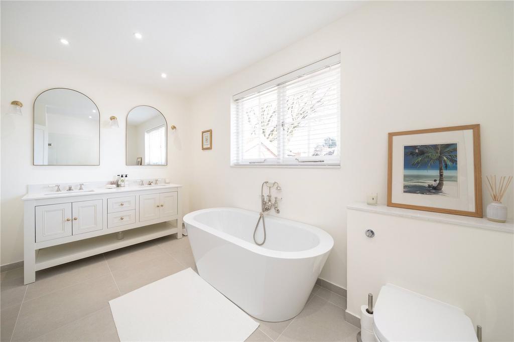 Principal Bathroom