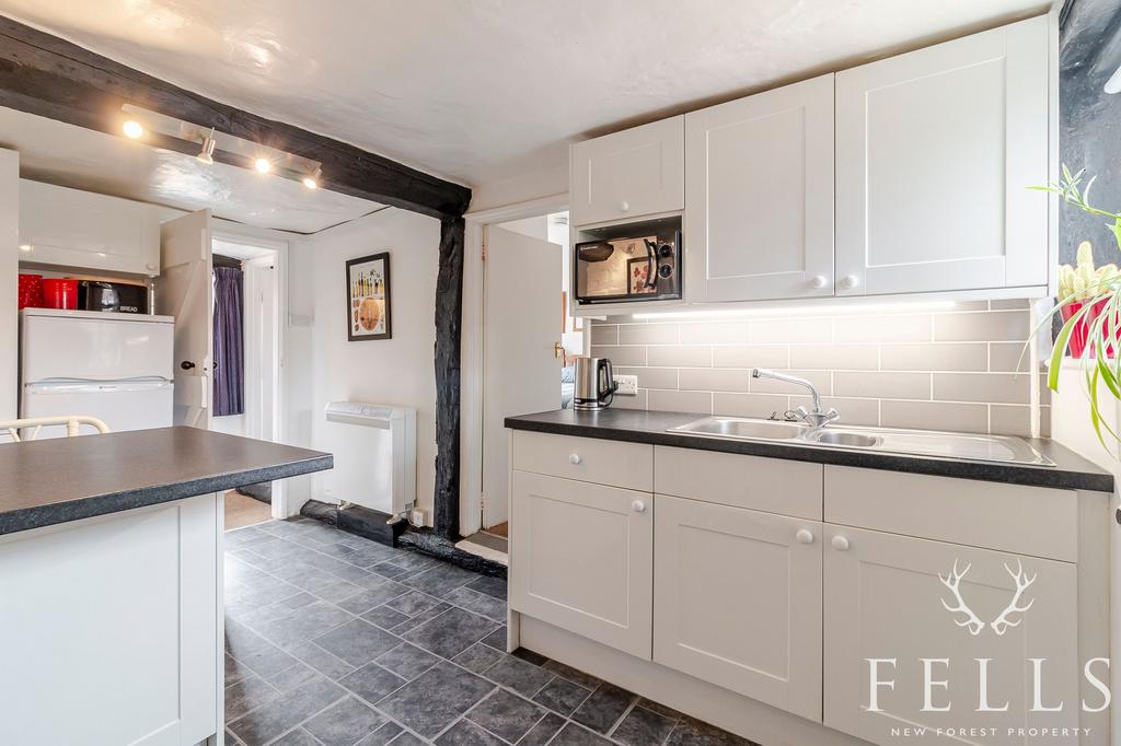 Little Thatch: Kitchen