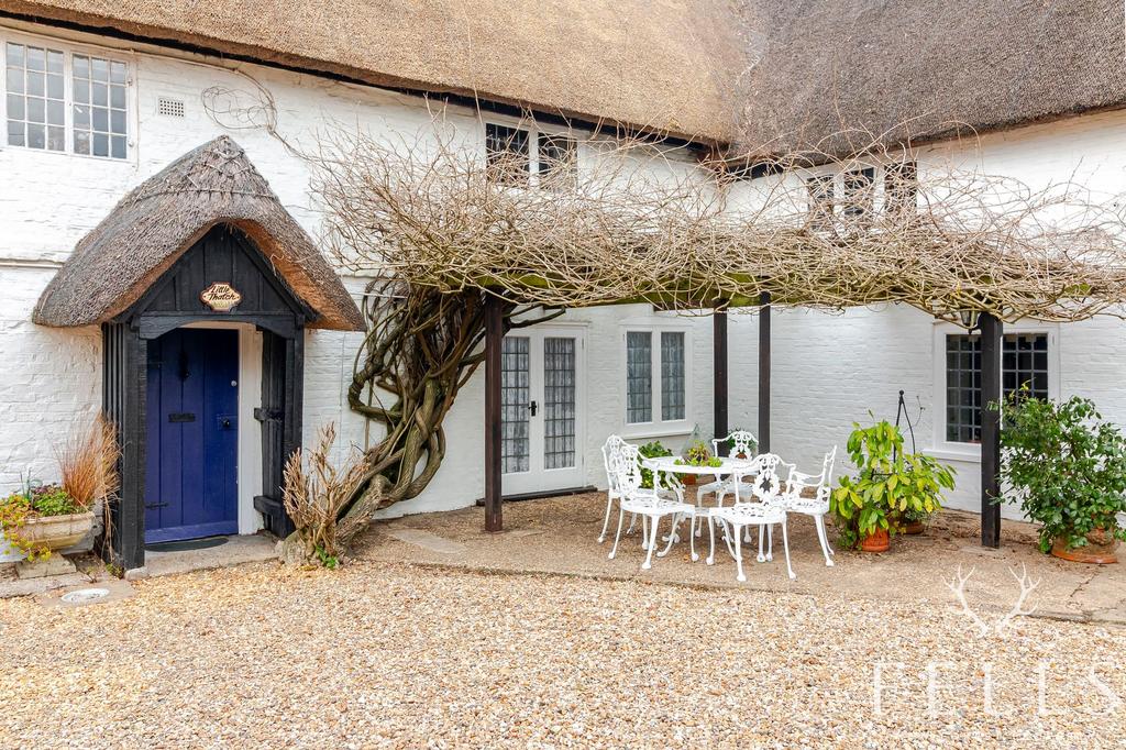 Entry to Little Thatch and terrace
