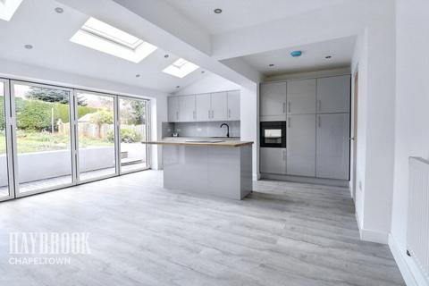 11 Hazel Grove, Chapeltown, Sheffield, S35 1TW