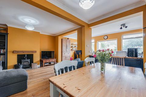 17 Barnard Road, Leigh-on-sea, SS9 3PH