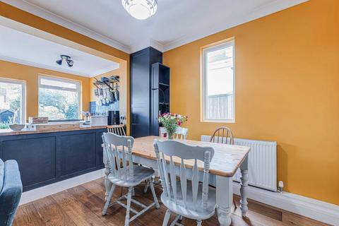 17 Barnard Road, Leigh-on-sea, SS9 3PH
