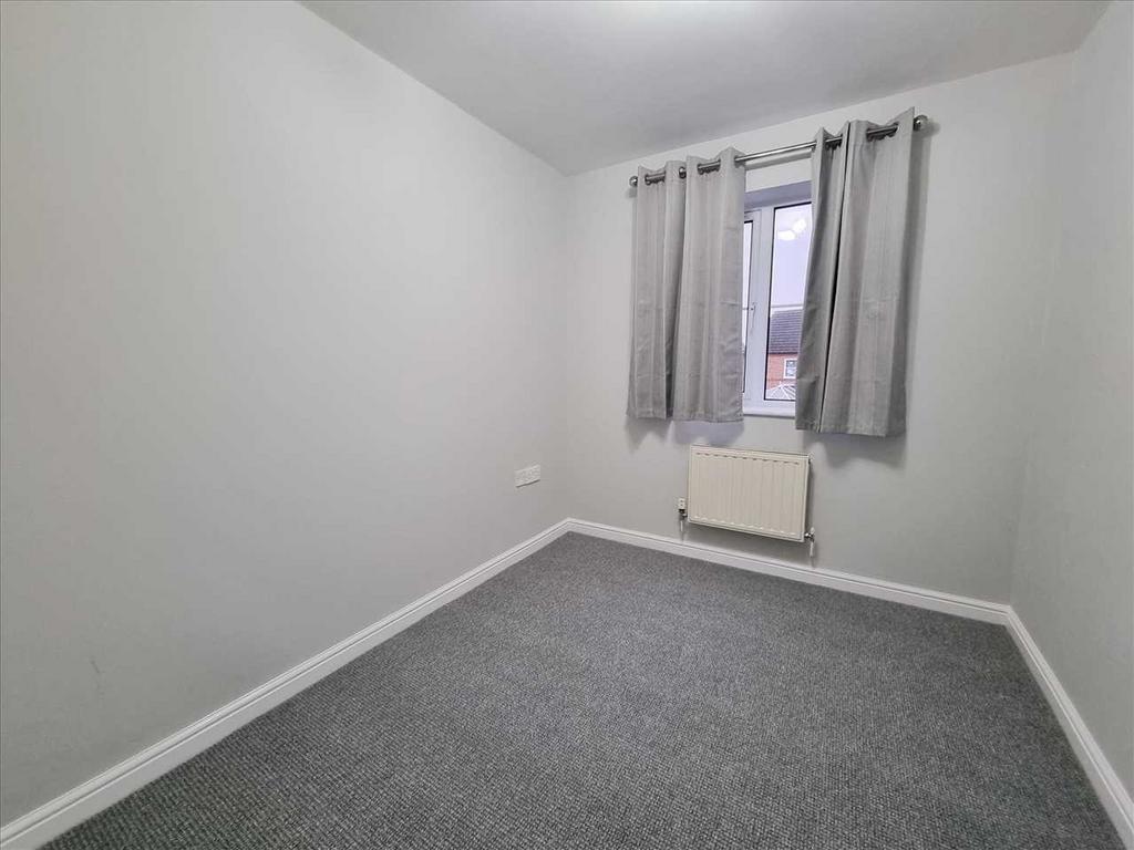 Bedroom 3: