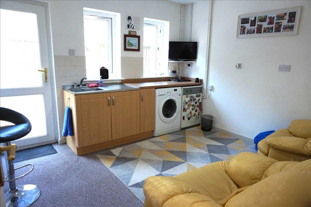 Utility room / snug