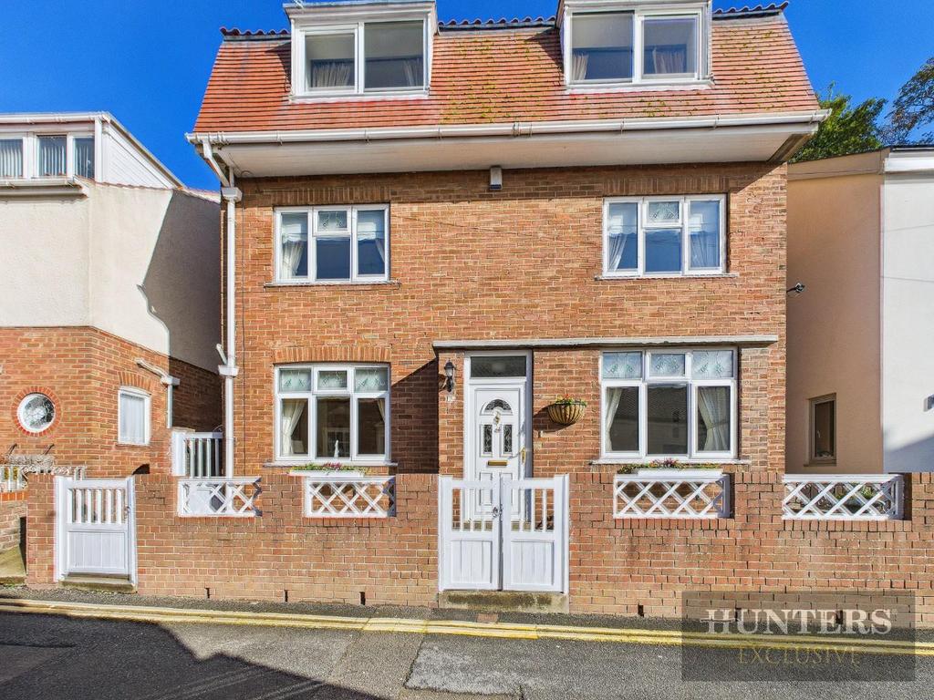 CAM05316 G0-PR0219-STILL014.jpg